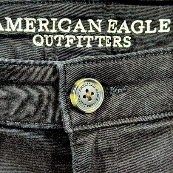 AEO Midi Twill Super Stretch Black Shorts - Picture 4 of 6